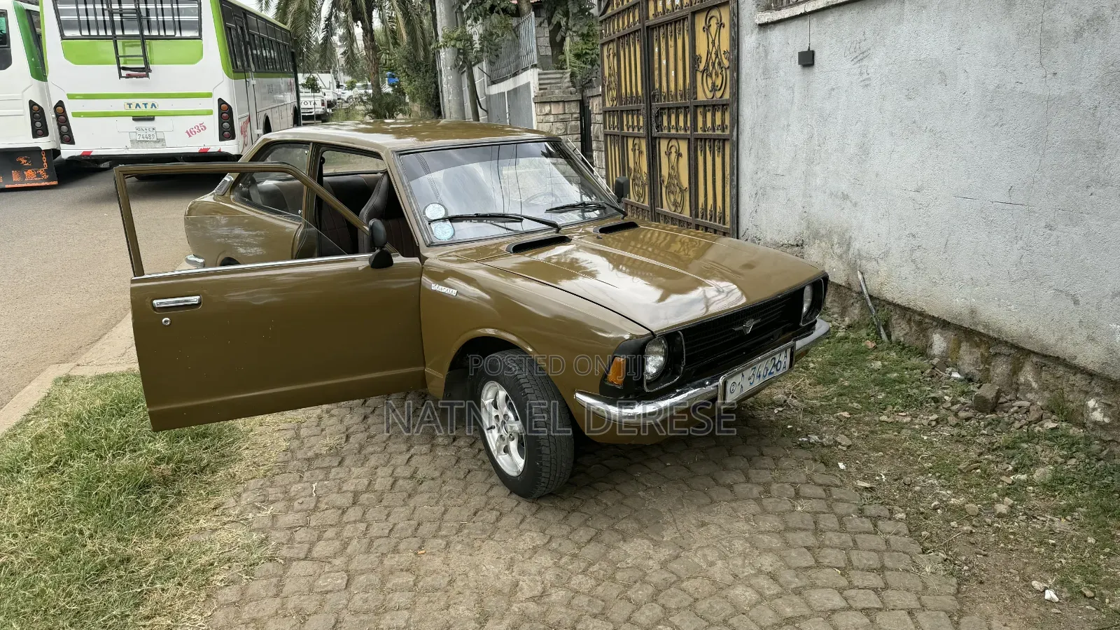 Toyota Corolla KE 20 1975 Gold