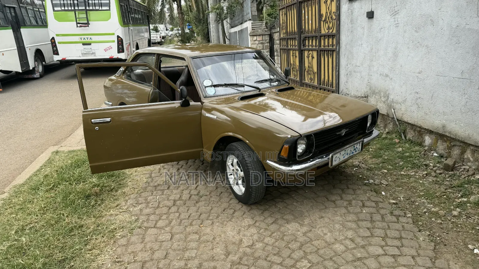 Toyota Corolla KE 20 1975 Gold