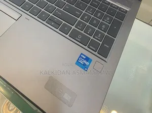 New Laptop HP ZBook Firefly G8 16GB Intel Core i7 SSD 512GB