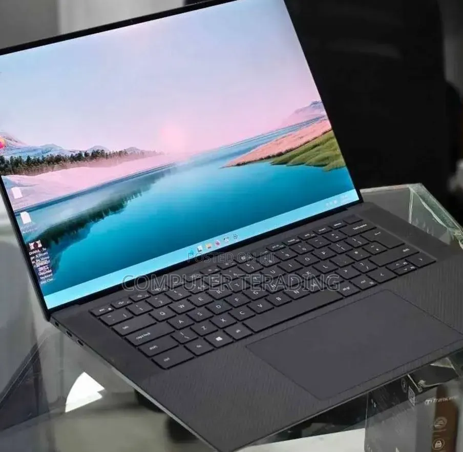 New Laptop Dell XPS 15 16GB Intel Core i7 SSD 512GB