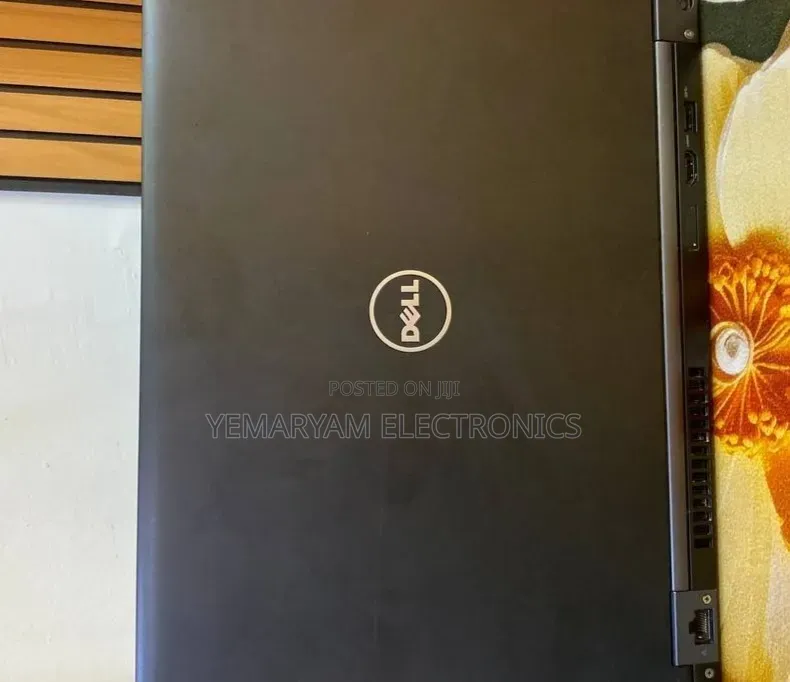 New Laptop Dell Latitude 14 5480 8GB Intel Core i5 HDD 500GB