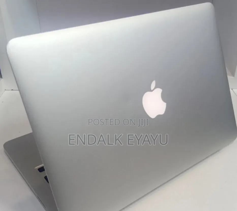 New Laptop Apple MacBook Pro 2013 8GB Intel Core i5 SSD 256GB
