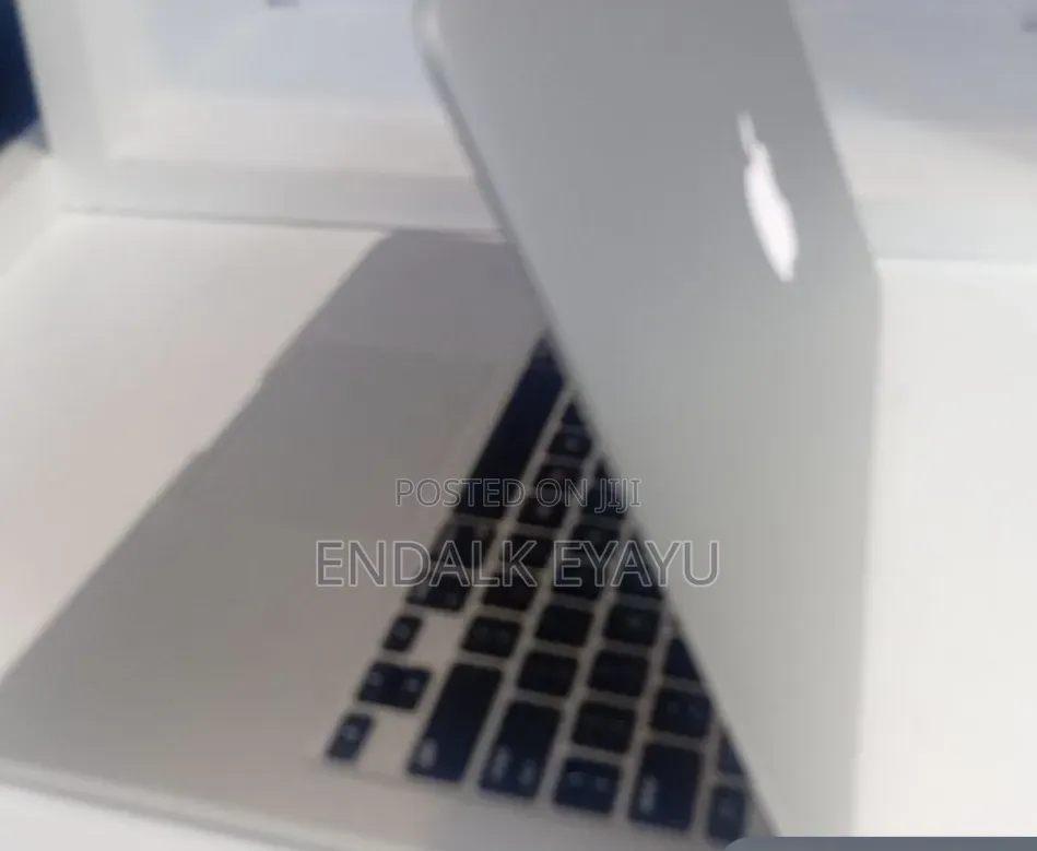 New Laptop Apple MacBook Pro 2013 8GB Intel Core i5 SSD 256GB