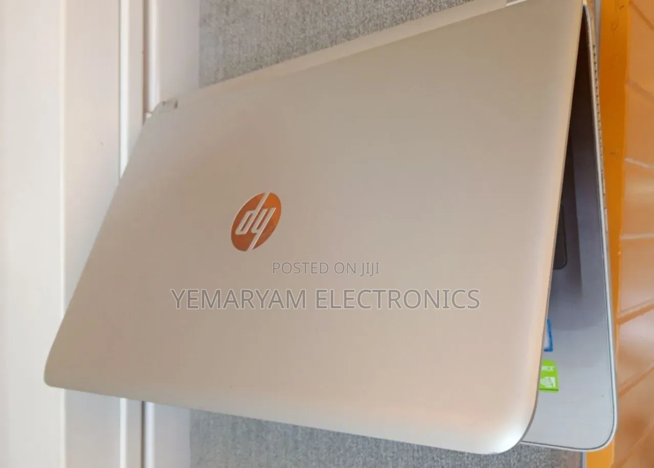New Laptop HP Pavilion 15 8GB Intel Core i5 SSD 1T