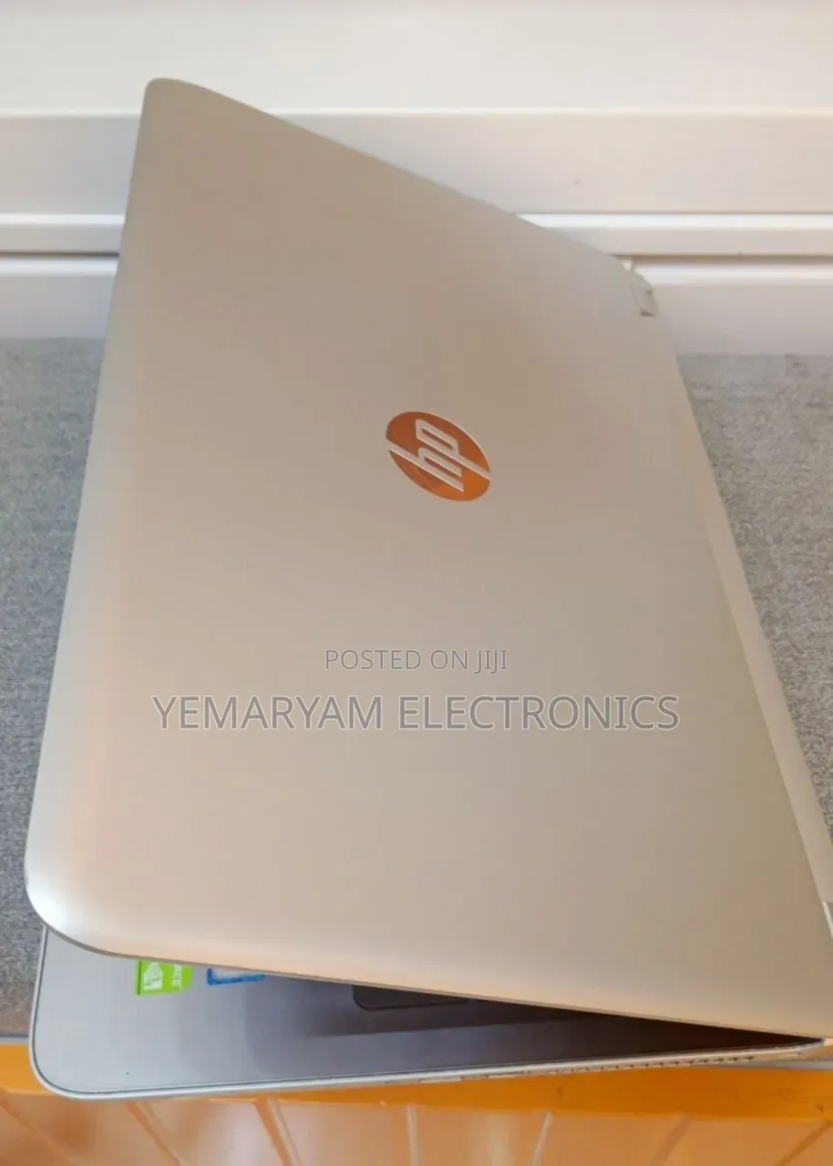 New Laptop HP Pavilion 15 8GB Intel Core i5 SSD 1T
