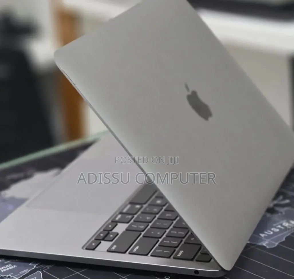New Laptop Apple MacBook Pro 2020 M1 16GB Apple M1 Pro SSD 512GB