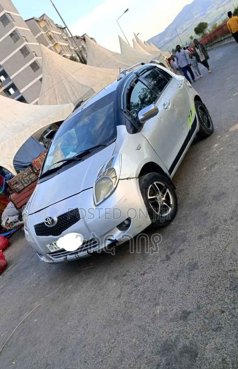Toyota Yaris 2006 Silver