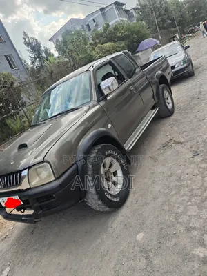 Mitsubishi Airtrek 2005 Gray