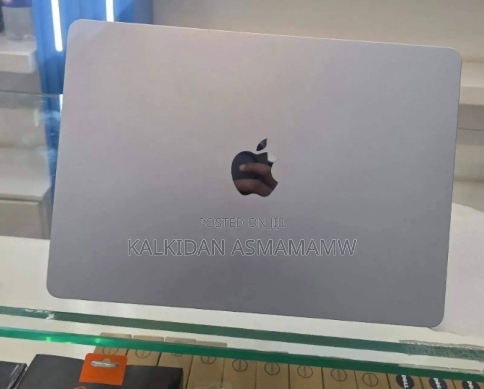 New Laptop Apple MacBook Air 2025 M4 16GB Apple M4 SSD 512GB