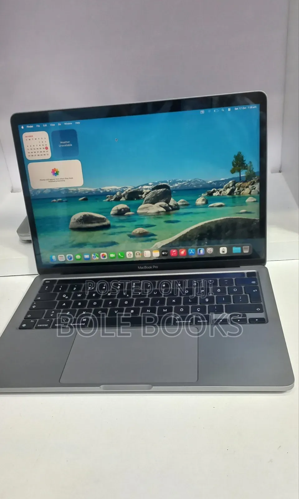 New Laptop Apple MacBook Pro 2020 M1 8GB Apple M1 SSD 256GB