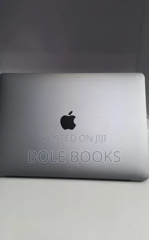 New Laptop Apple MacBook Pro 2020 M1 8GB Apple M1 SSD 256GB