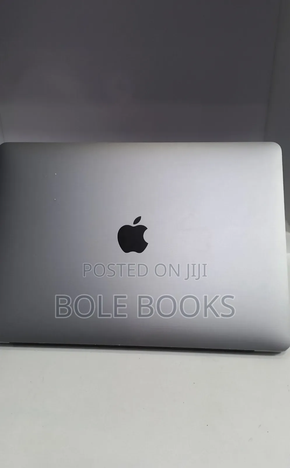 New Laptop Apple MacBook Pro 2020 M1 8GB Apple M1 SSD 256GB