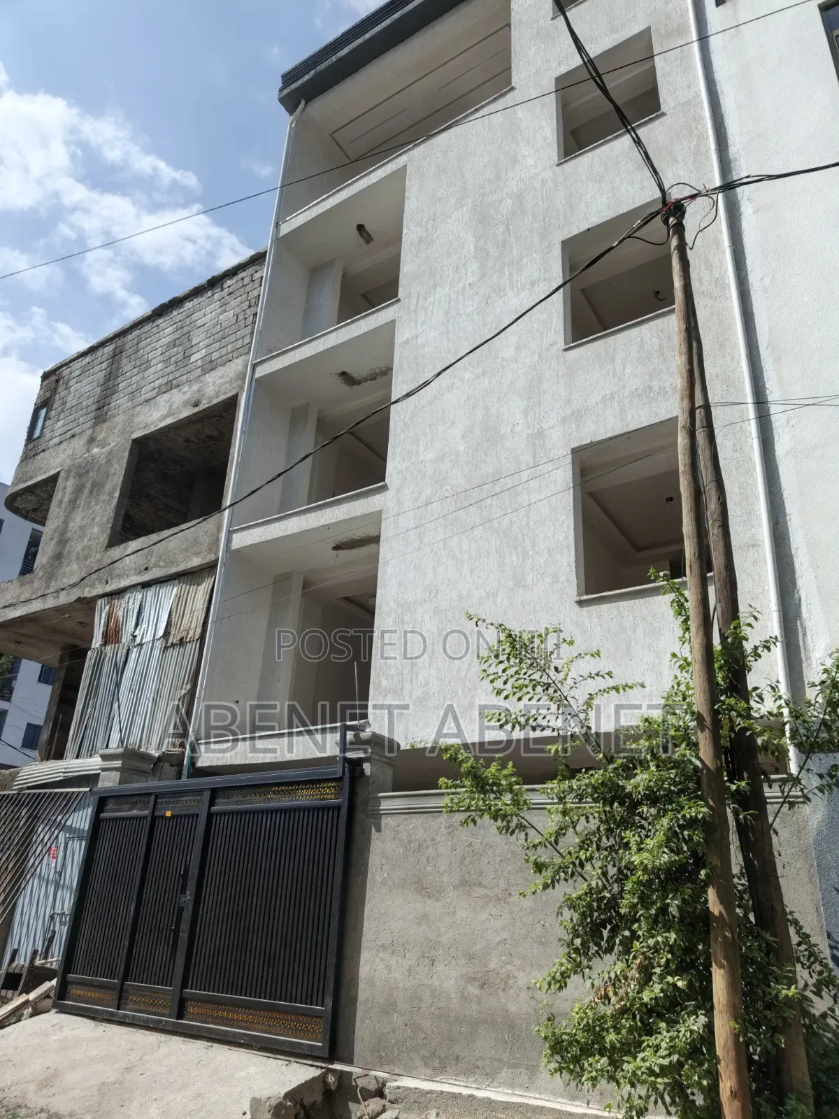 9bdrm House in Nifas Silk-Lafto for sale