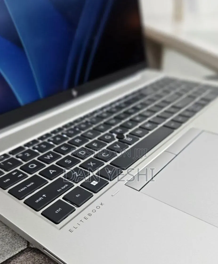 New Laptop HP EliteBook 850 G8 16GB Intel Core i7 SSD 512GB