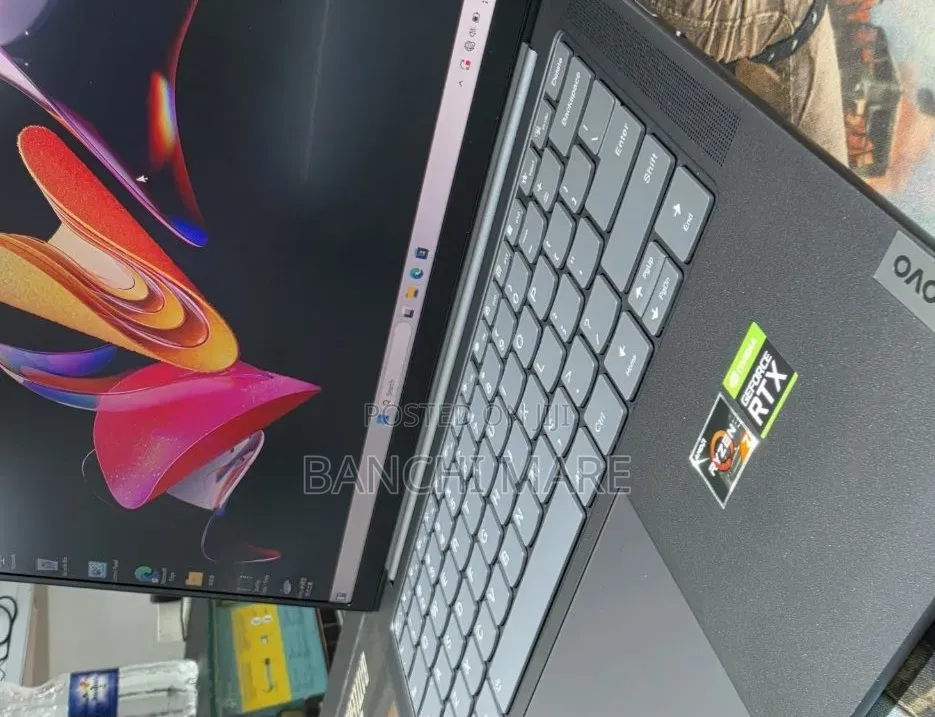 New Laptop Lenovo Yoga 7i 16GB AMD Ryzen 7 SSD 512GB