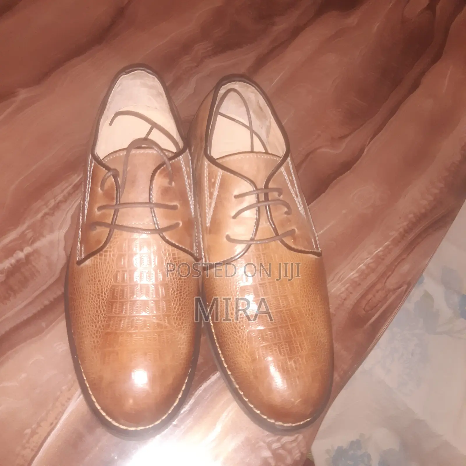 ጥራት ያለው የወንድ የቆዳ ጫማ ,Brown Croc-Embossed Derby Shoe.