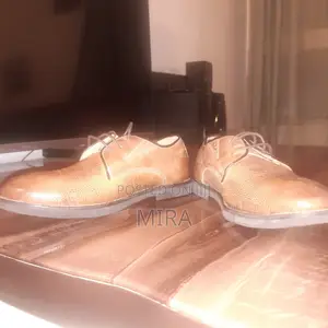 ጥራት ያለው የወንድ የቆዳ ጫማ ,Brown Croc-Embossed Derby Shoe.