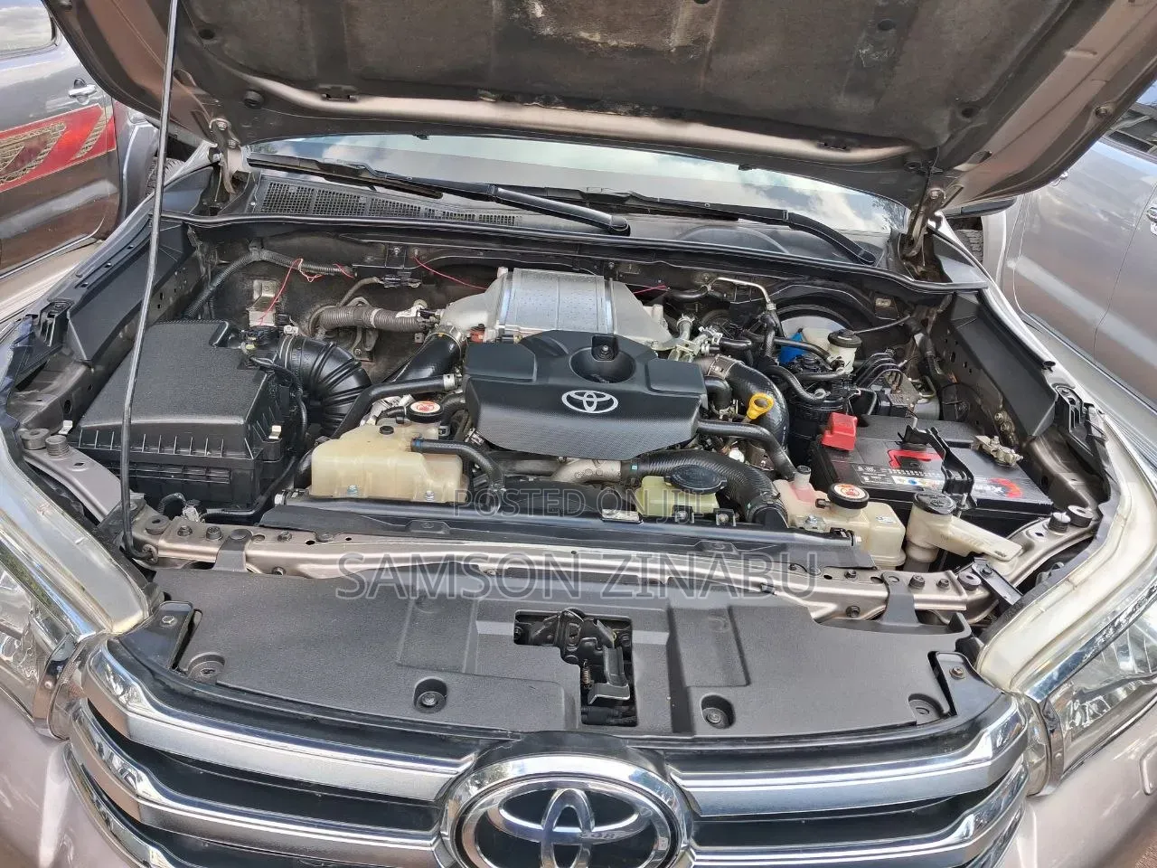 Toyota Hilux 2019 Gray