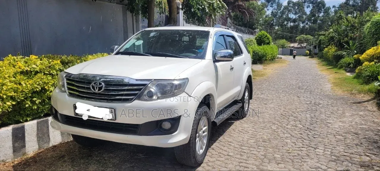 Toyota Fortune 2013 Rent Auto