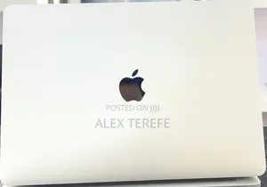 New Laptop Apple MacBook Pro 2022 M2 16GB Apple M2 SSD 256GB