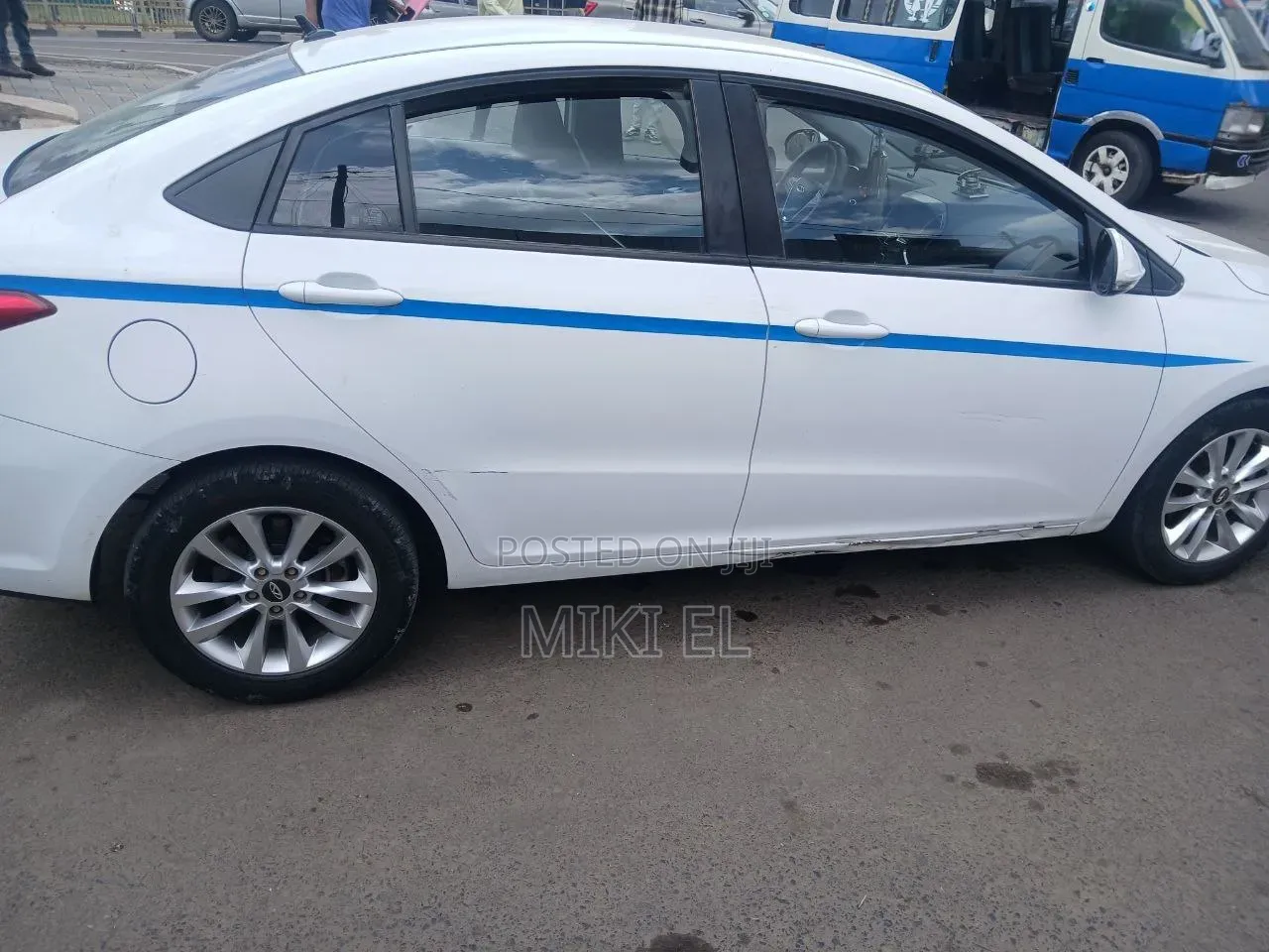 Chery Arrizo 5 2021 White