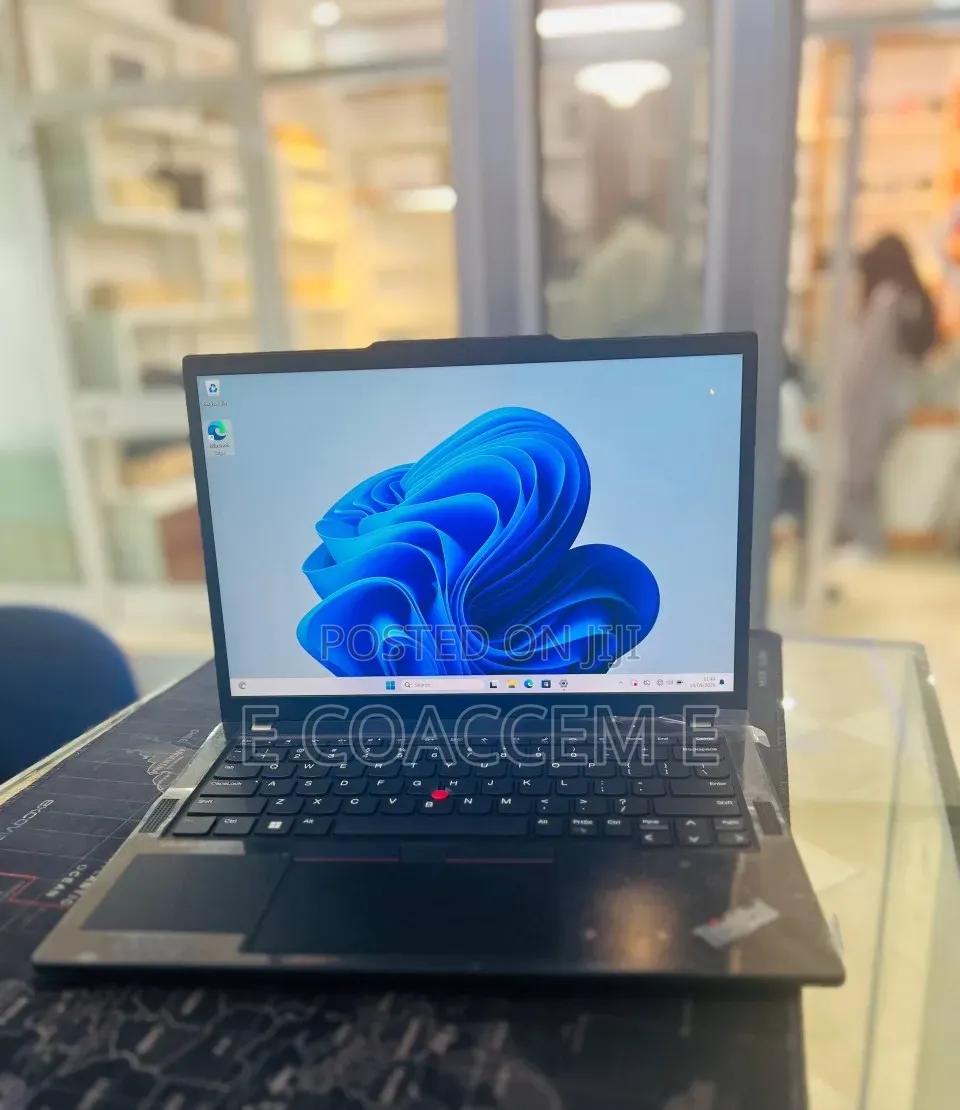 New Laptop Lenovo ThinkPad X13 Gen 4 16GB Intel Core i7 SSD 512GB