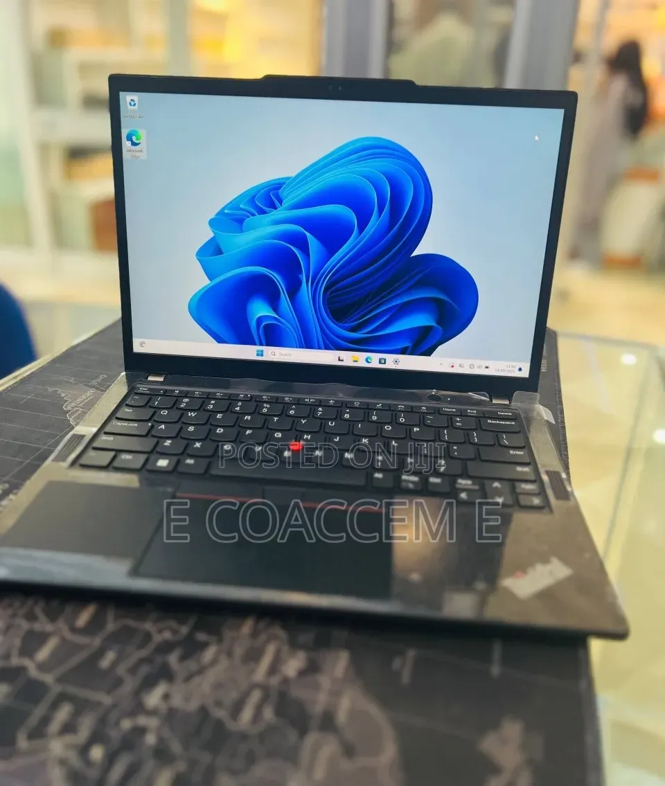 New Laptop Lenovo ThinkPad X13 Gen 4 16GB Intel Core i7 SSD 512GB