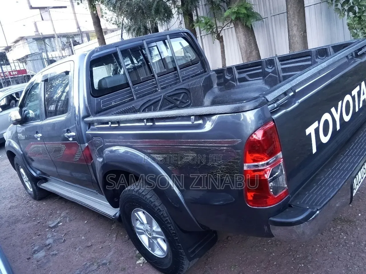 Toyota Hilux 2012 Black