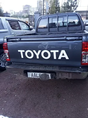 Toyota Hilux 2012 Black