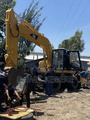 Cat M318 Excavator