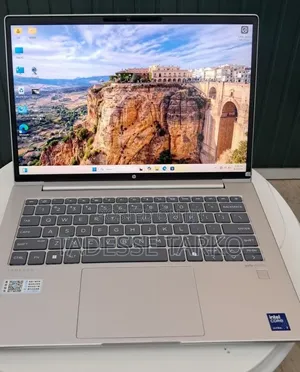 New Laptop HP 16GB Intel Core Ultra 7 SSD 512GB