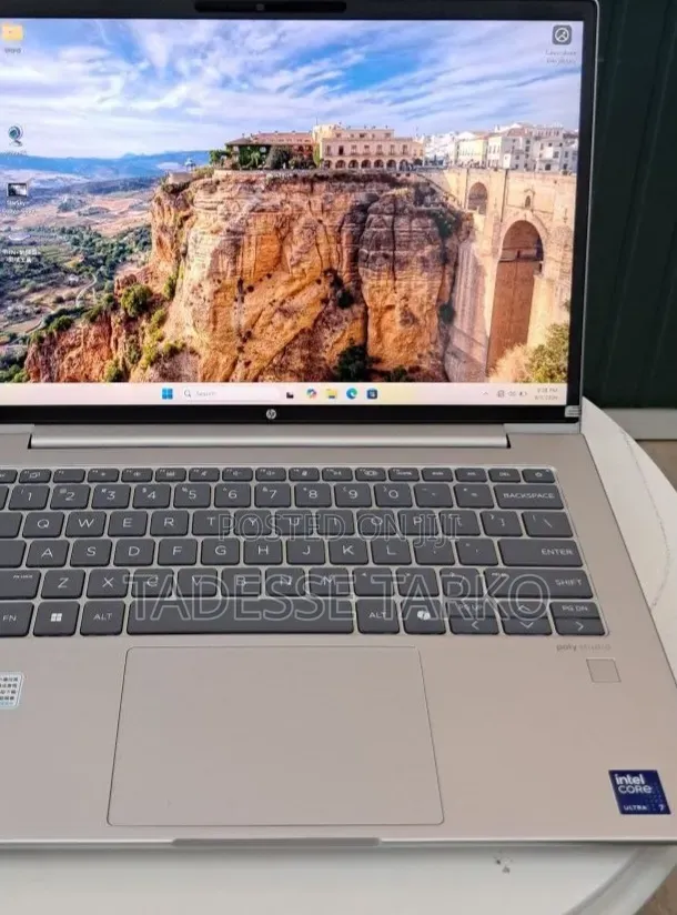 New Laptop HP 16GB Intel Core Ultra 7 SSD 512GB