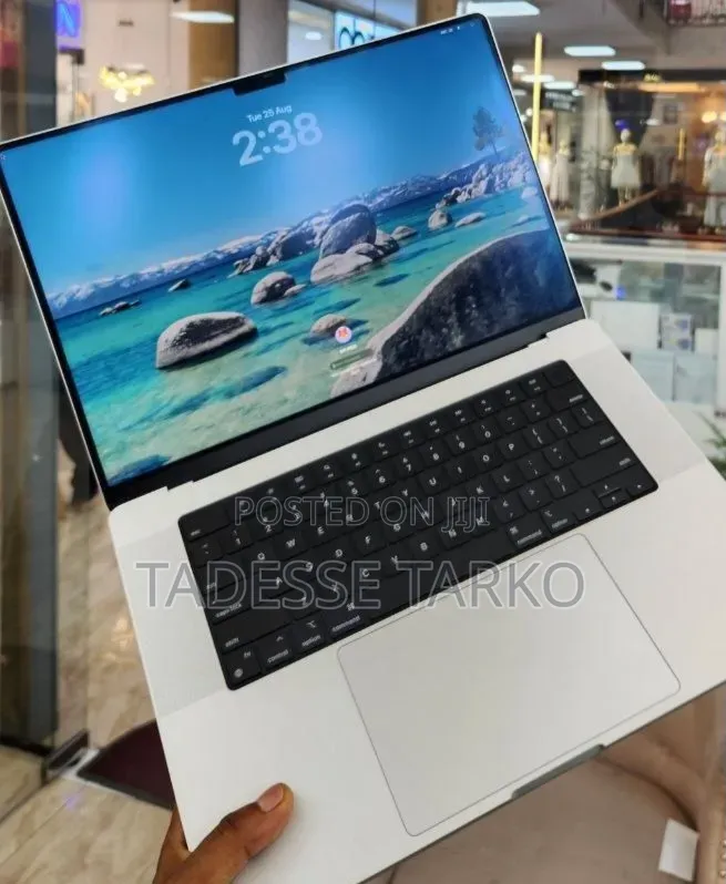 New Laptop Apple MacBook Pro 2021 M1 16GB Apple M1 Pro SSD 1T