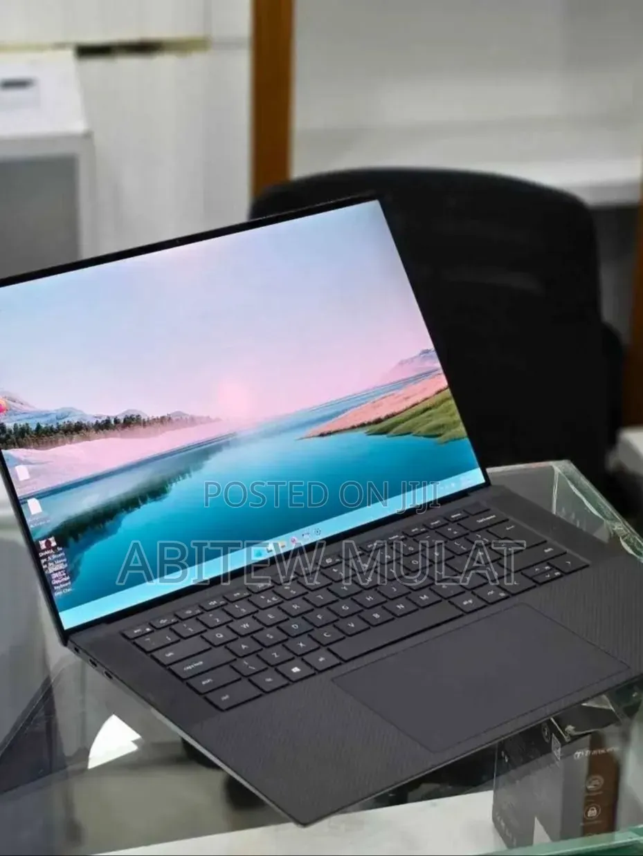 New Laptop Dell XPS 15 16GB Intel Core i7 SSD 512GB