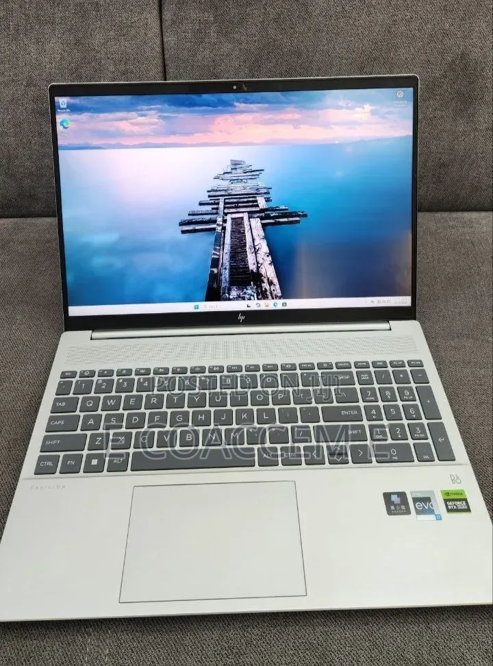 New Laptop HP Pavilion 15-eh0050wm 16GB Intel Core i7 SSD 1T