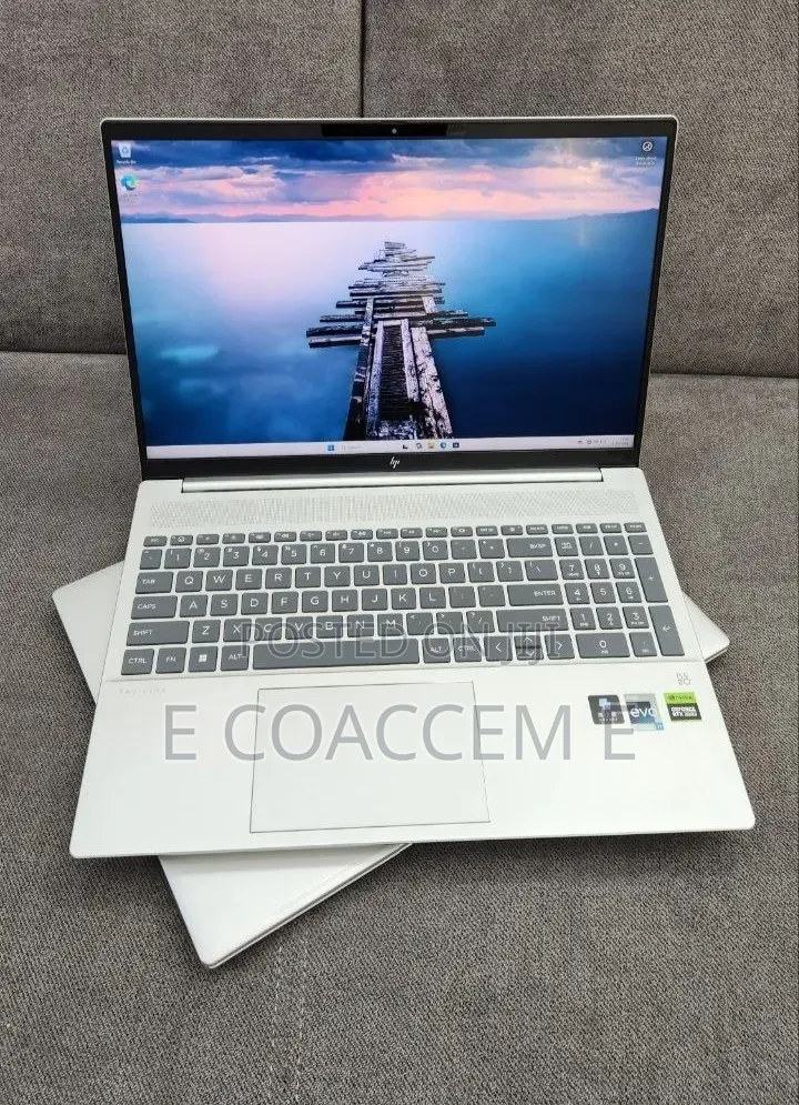 New Laptop HP Pavilion 15-eh0050wm 16GB Intel Core i7 SSD 1T