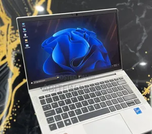 New Laptop HP EliteBook 830 G8 16GB Intel Core i5 SSD 512GB