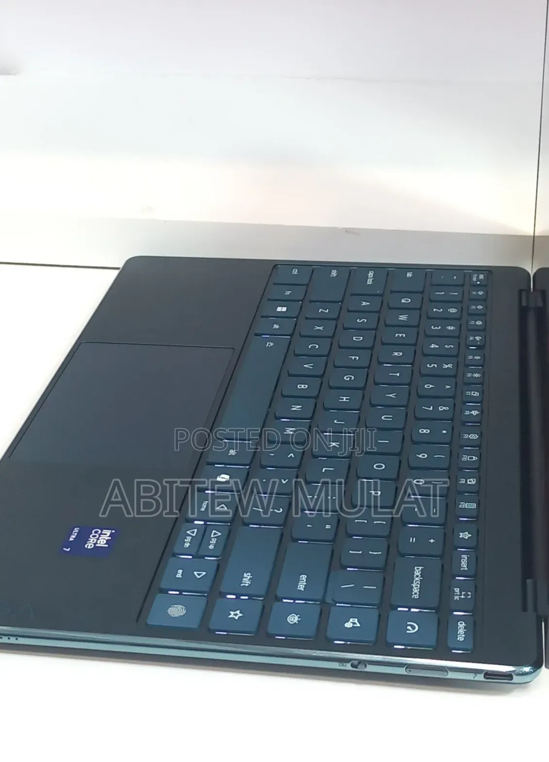 New Laptop Lenovo Yoga 700 16GB Intel Core Ultra 7 SSD 512GB