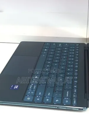 New Laptop Lenovo Yoga 700 16GB Intel Core Ultra 7 SSD 512GB