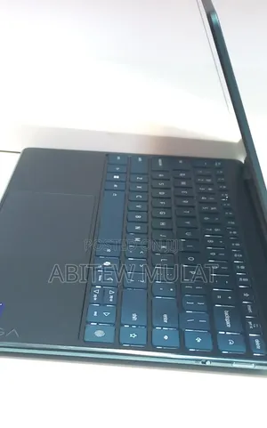 New Laptop Lenovo Yoga Slim 7 32GB Intel Core Ultra 7 SSD 1T