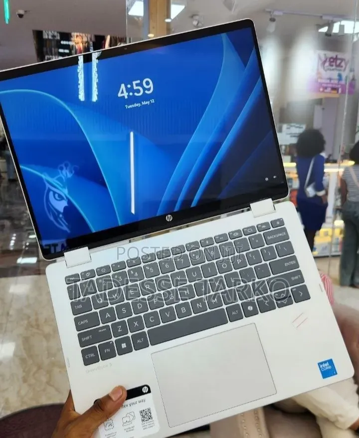 New Laptop HP OmniBook 5 Flip 16GB Intel Core 7 SSD 512GB