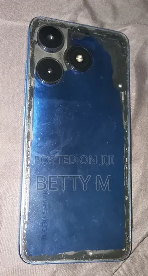 Tecno Spark 10 128 GB Blue