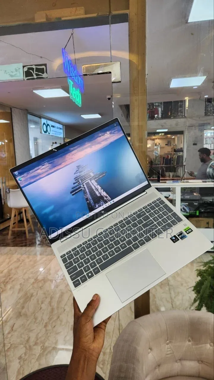 New Laptop HP Pavilion 15 16GB Intel Core i7 SSD 1T