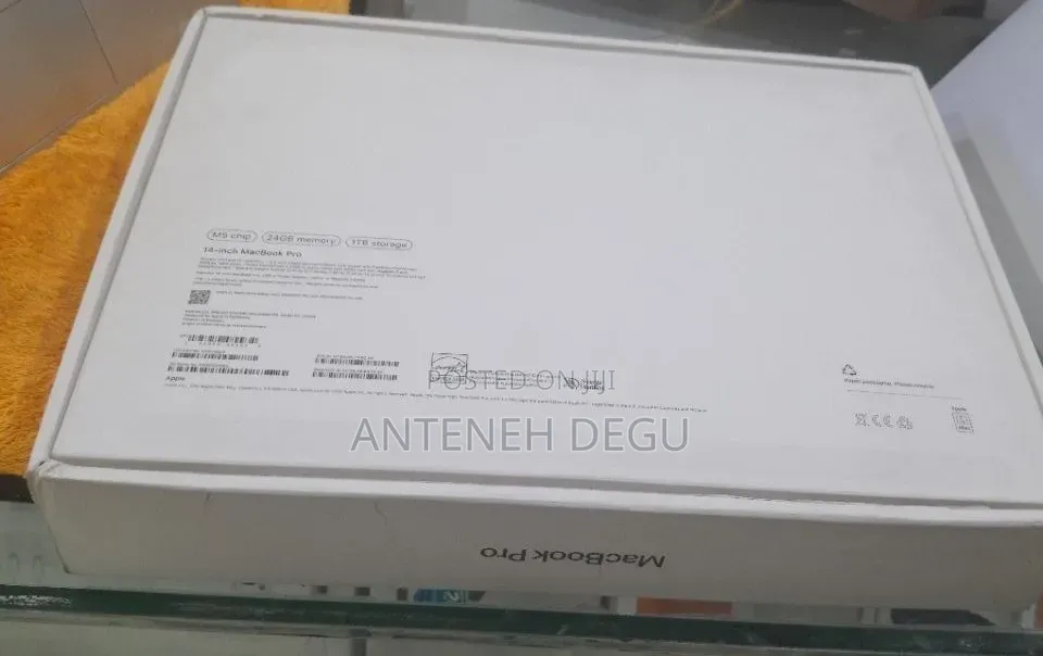New Laptop Apple MacBook 16GB Apple M5 SSD 512GB