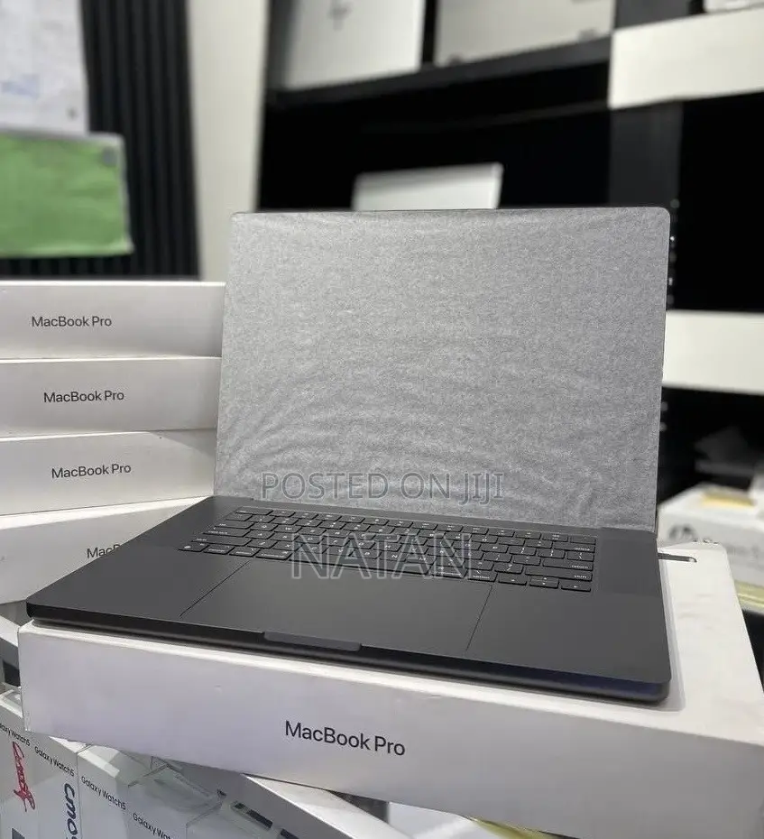 New Laptop Apple MacBook Pro 2024 M4 Max 48GB Apple M4 Max SSD 2T