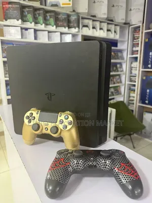 Ps4-Fat 2 DualShock 4 Controllers   CD Supported  Amazing Gaming