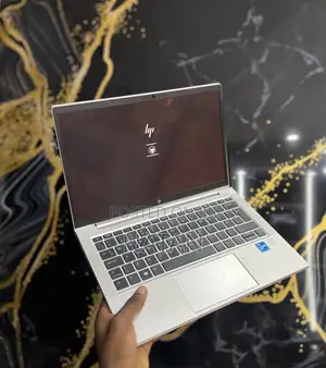 New Laptop HP EliteBook 830 G8 16GB Intel Core i5 SSD 512GB