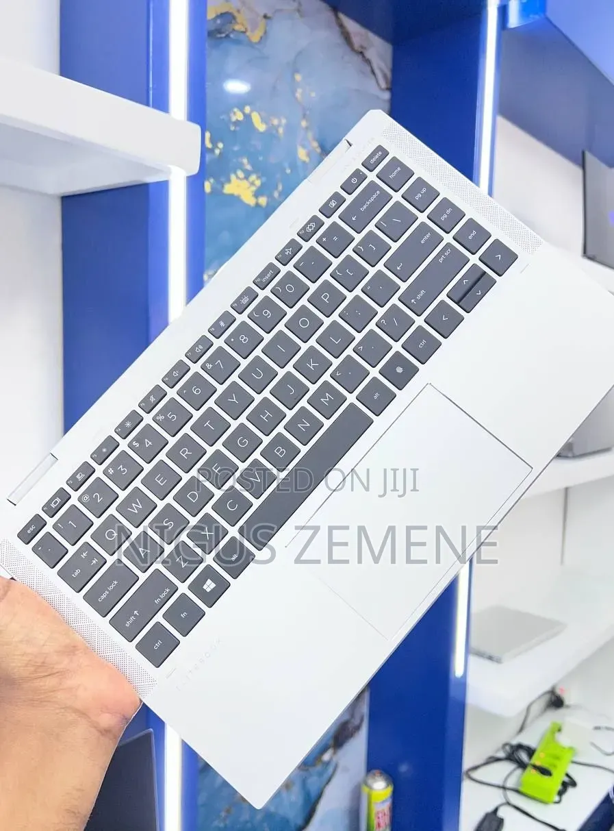 New Laptop HP EliteBook x360 1040 G7 16GB Intel Core i7 SSD 512GB