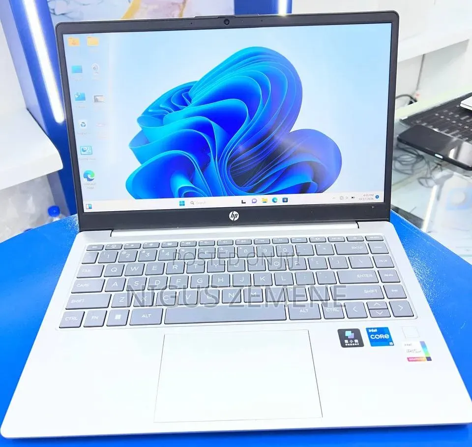 New Laptop HP Stream Notebook 16GB Intel Core i5 SSD 1T