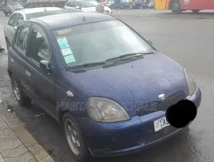 Toyota Vitz 1999